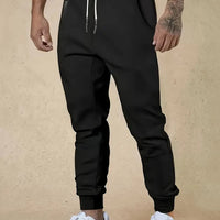 Bequeme Jogginghose für Herren mit verstellbarem Kordelzug in Schwarz