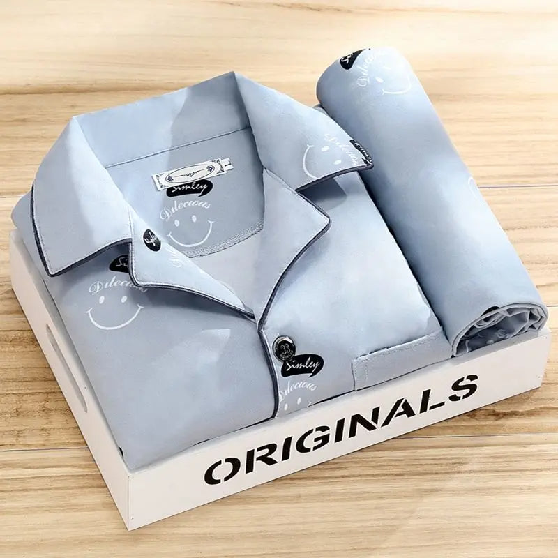 Gestreiftes Herren-Pyjama-Set für entspannte Nächte und Tage