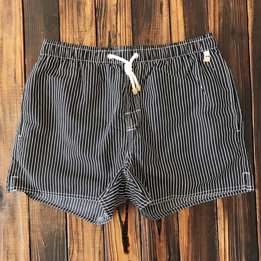 Leichte Herren Badeshorts mit Streifen für Strand und Freizeit