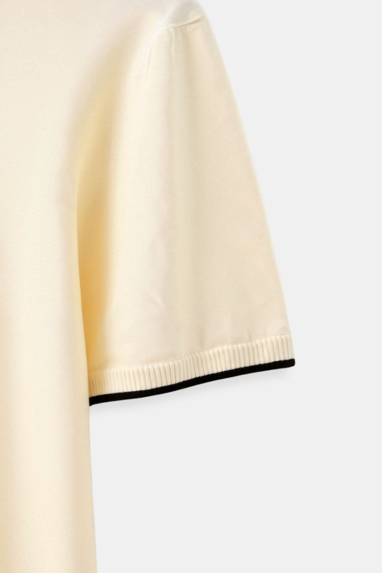 Elegantes Herren Poloshirt mit Kontrastdetails aus Baumwolle | Stilvolles Design für Business-Casual und Freizeit 7