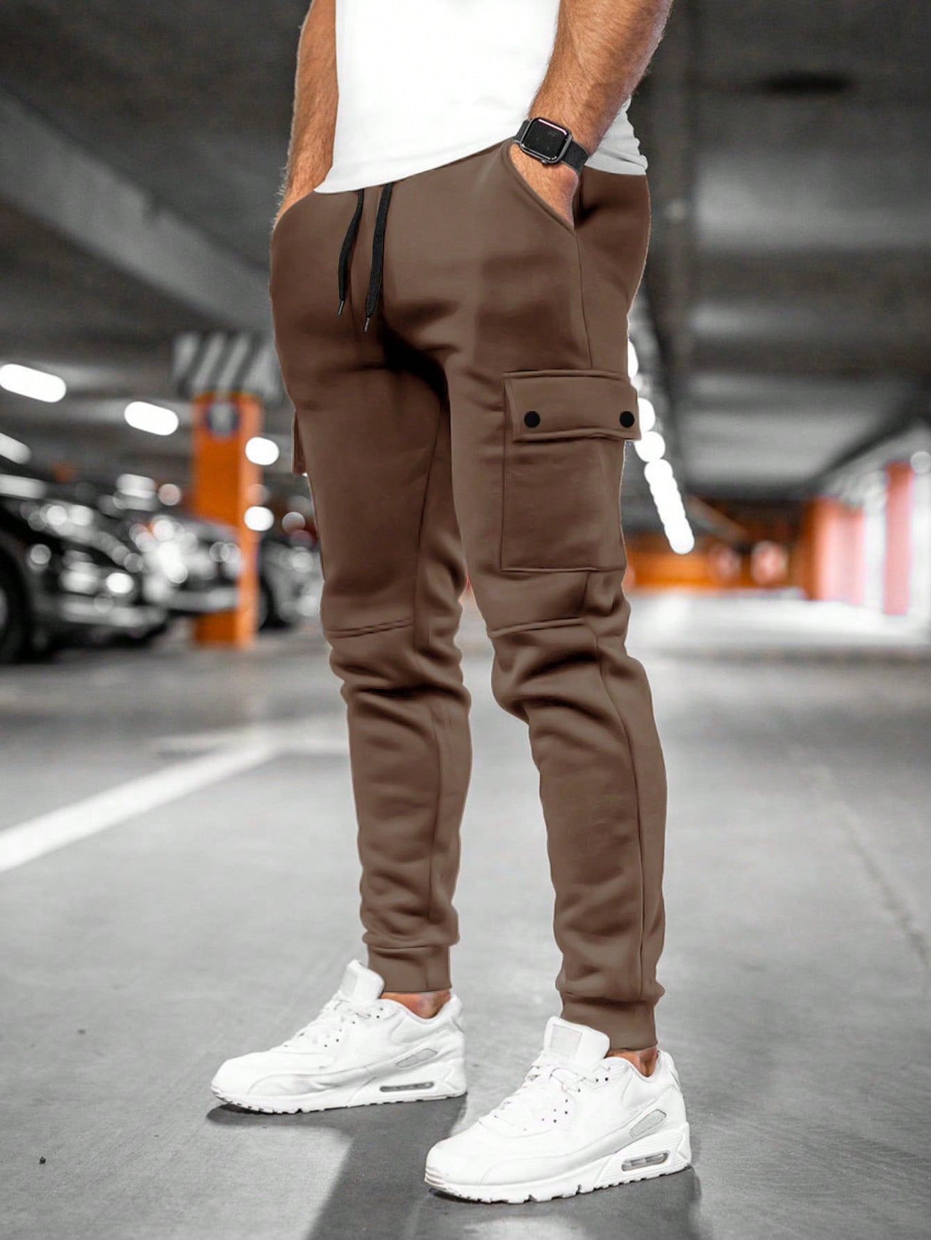 Herren Jogginghose mit Kordelzug und Umschlagtasche | Bequeme Passform für Sport und Freizeit 4