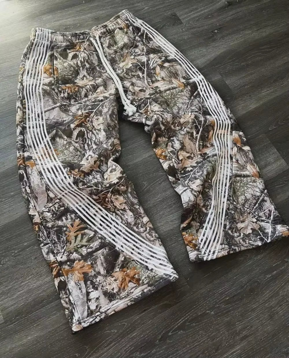 Jogginghose Unisex mit Streifeneinsätzen für Damen und Herren im Lässigen Stil 9