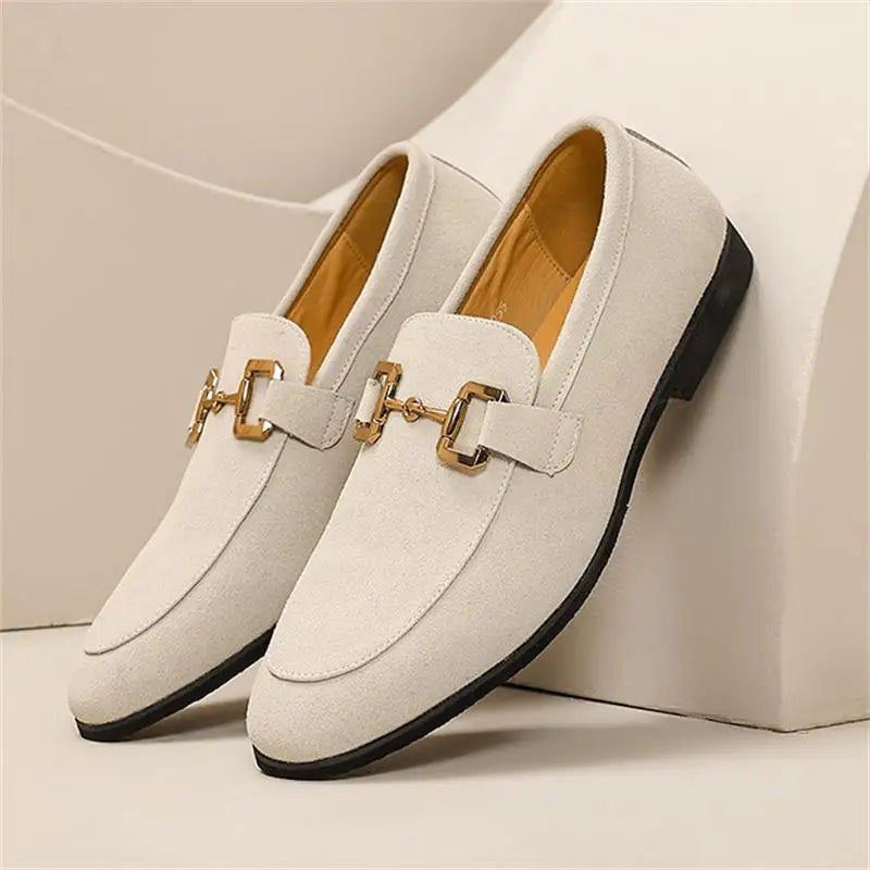 Herren Slipper mit goldenen Akzenten und bequemer Einlegesohle
