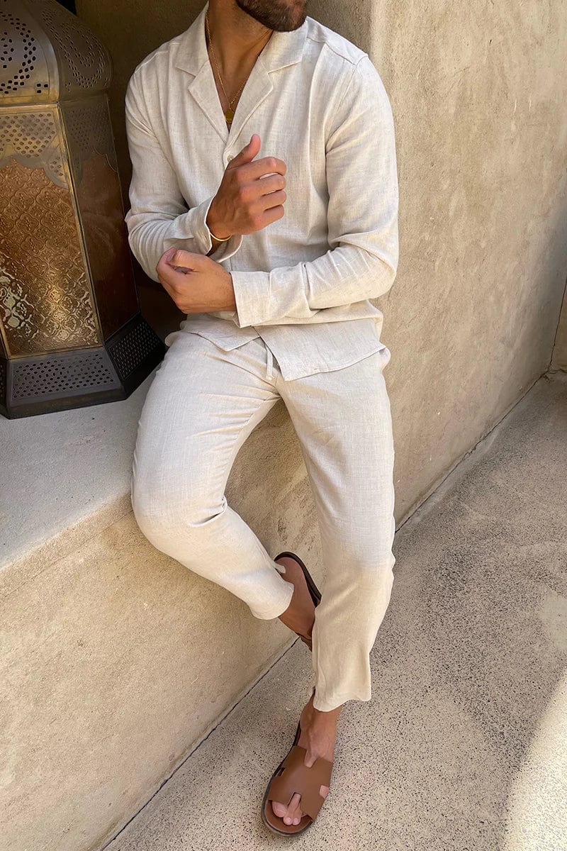 Lässiges Sommer-Outfit für Herren – Hemd und lockere Hose im Resort-Stil