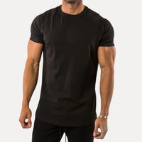 Athletisches T-Shirt für Herren im minimalistischen Stil