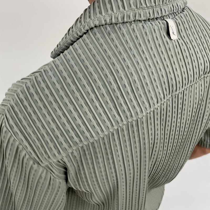 Stylisches Freizeitset für Herren | Zweiteiliges Oberteil und Shorts aus Atmungsaktivem Stoff | Bequem für Sport und Entspannung 3