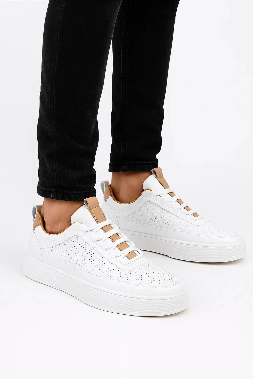 Sneaker Herren Regular Fit Casual Freizeit atmungsaktiv perforiert