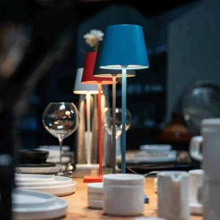 Wiederaufladbare Touch-Lampe Modernes Design für Wohn- und Außenbereich