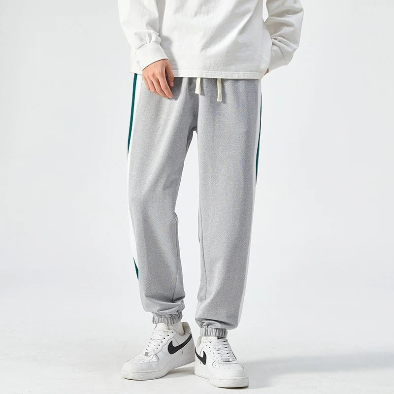 Jake - Herren Jogginghose Relaxed Fit Freizeit mit Seitenstreifen