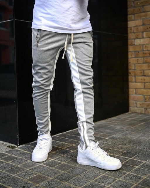 Herren Jogginghose Regular Fit Sportlich mit Kontraststreifen